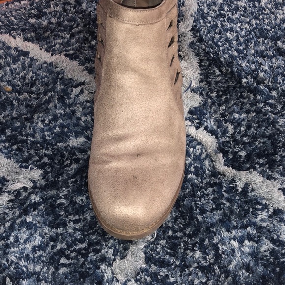 Carlos Santana Bayley Booties - Picture 10 of 16